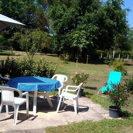 בית נופש Chez Danielle Et Guy Léon